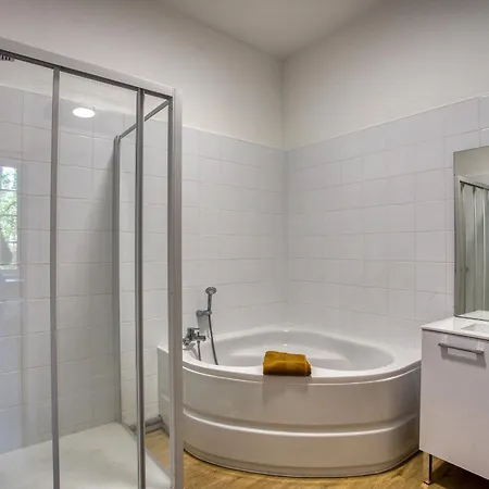 L'aile Est بيت للعطل *